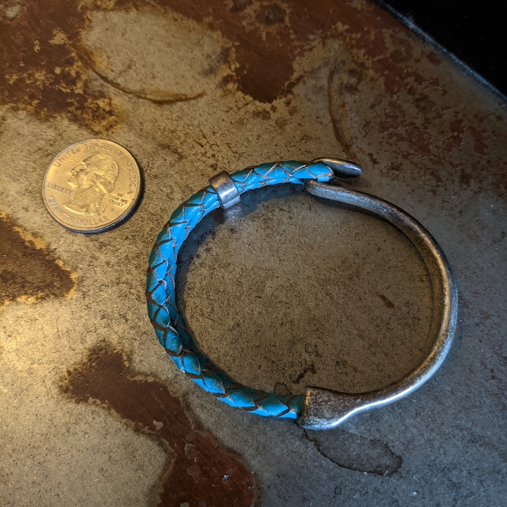 Plated silver and turquoise leather bracelet